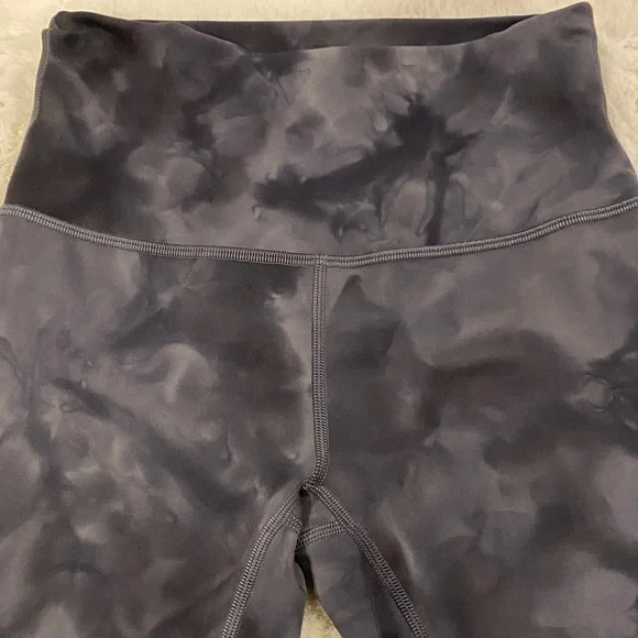 Lululemon Leggings Size 4 - Picture 4 of 9